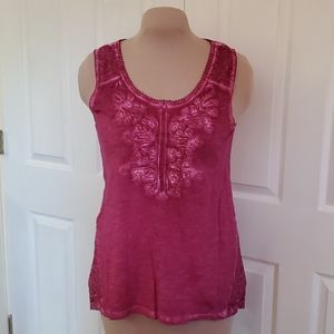 Fuschia tank top embellished lace L NWT